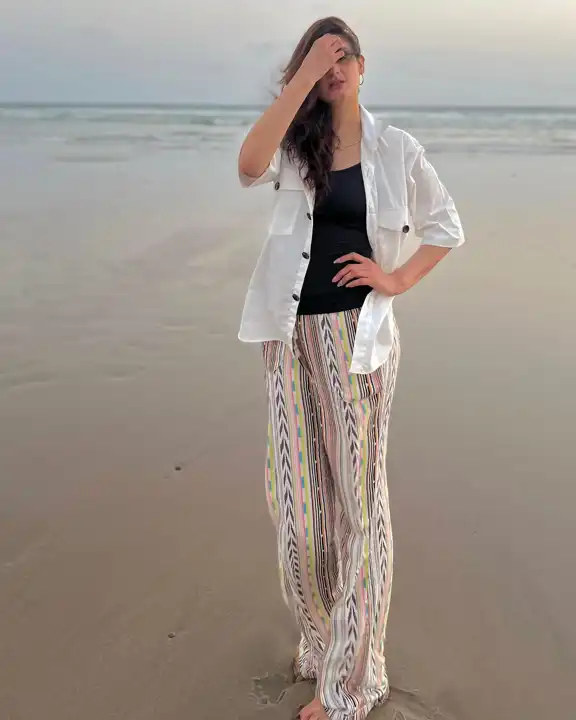 Pakistani Actress Hira Mani’s Elegant Beach Photos Go Viral